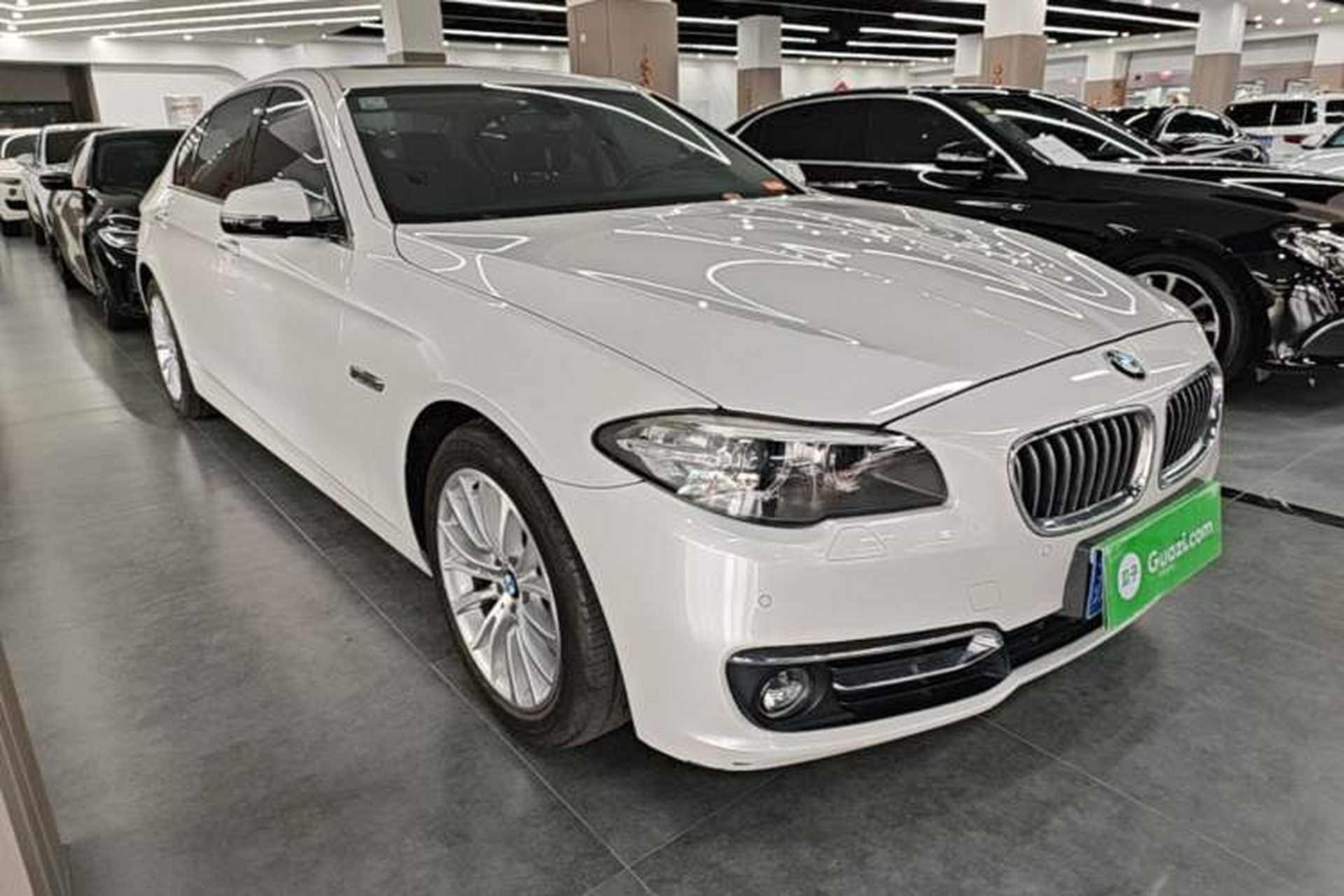 Used BMW 5 Series 2017 525Li Luxury Design Package Front Right 45 Deg