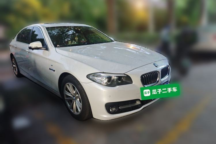 Used BMW 5 Series 2017 520Li Elegant Edition Front Right 45 Deg