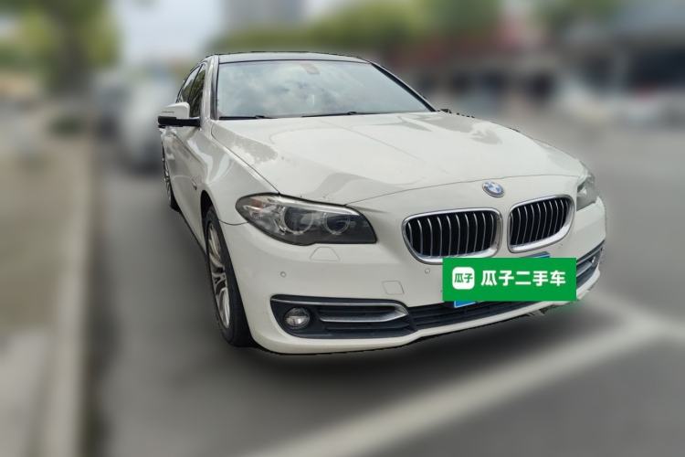 Used BMW 5 Series 2017 525Li Luxury Design Package Front Right 45 Deg