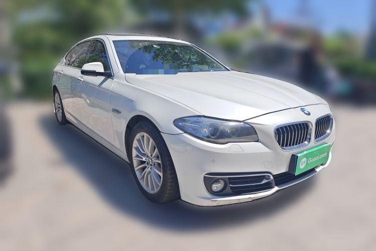 Used BMW 5 Series 2017 525Li Luxury Design Package Front Right 45 Deg