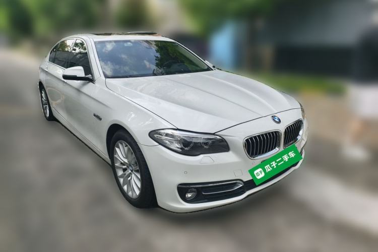 Used BMW 5 Series 2017 525Li Luxury Design Package Front Right 45 Deg