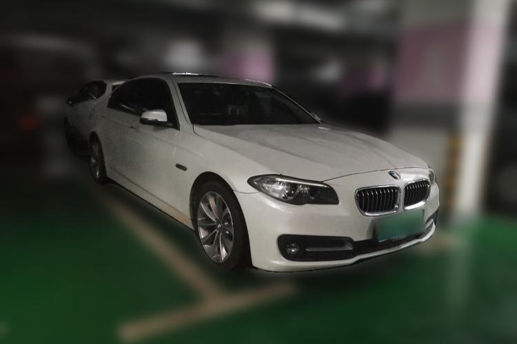 Used BMW 5 Series 2017 525Li Leading Model Front Right 45 Deg