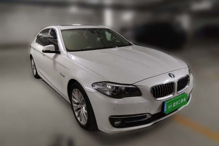 Used BMW 5 Series 2017 525Li Luxury Design Package Front Right 45 Deg