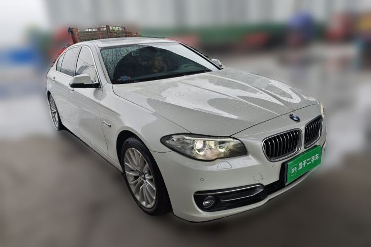 Used BMW 5 Series 2017 525Li Luxury Design Package Front Right 45 Deg