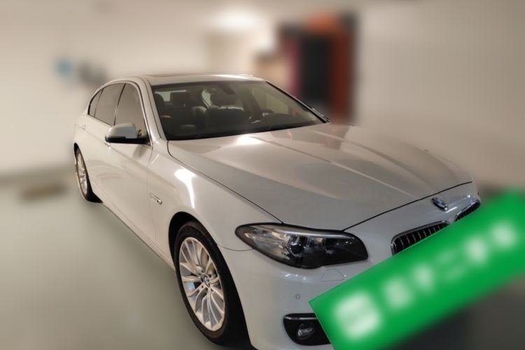 Used BMW 5 Series 2017 525Li Luxury Design Package Front Right 45 Deg