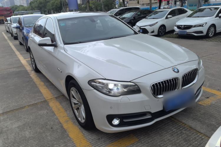Used BMW 5 Series 2017 520Li Elegant Edition Front Right 45 Deg