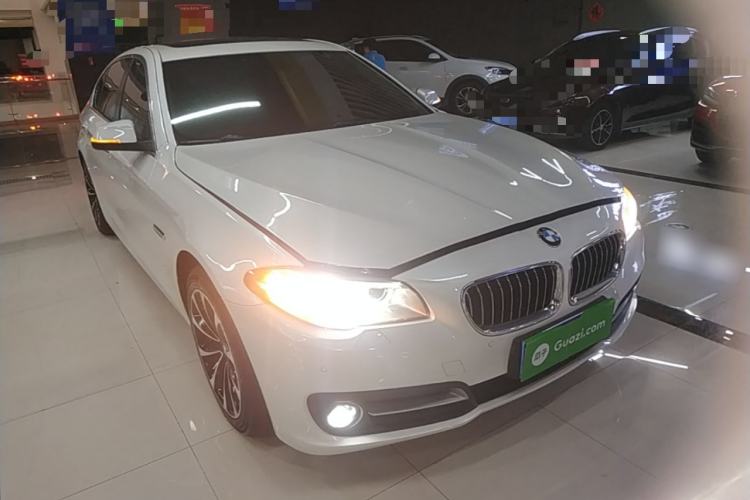 Used BMW 5 Series 2017 525Li Leading Model Front Right 45 Deg