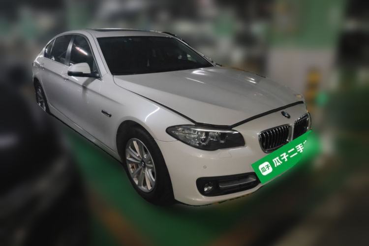 Used BMW 5 Series 2017 520Li Elegant Edition Front Right 45 Deg
