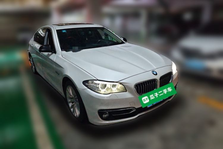 Used BMW 5 Series 2017 525Li Luxury Design Package Front Right 45 Deg