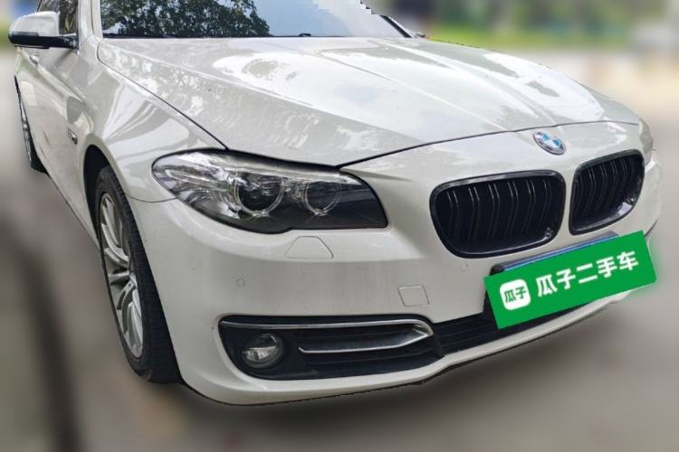 Used BMW 5 Series 2017 525Li Luxury Design Package Front Right 45 Deg