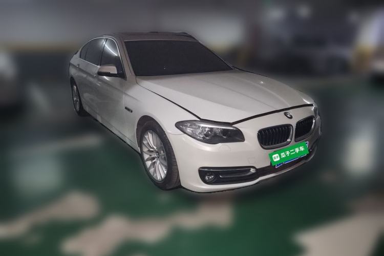 Used BMW 5 Series 2017 525Li Luxury Design Package Front Right 45 Deg