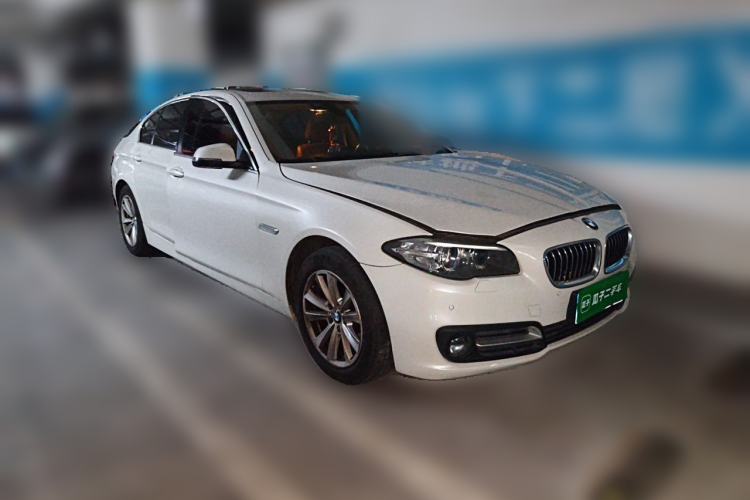 Used BMW 5 Series 2017 520Li Elegant Edition Front Right 45 Deg