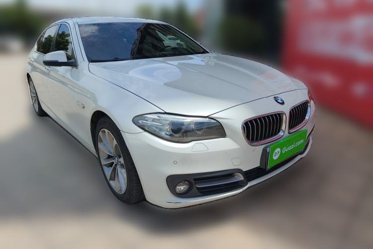 Used BMW 5 Series 2017 525Li Leading Model Front Right 45 Deg
