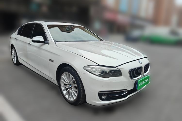 Used BMW 5 Series 2017 525Li Leading Model Front Right 45 Deg