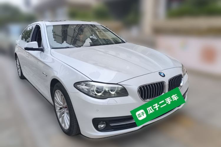Used BMW 5 Series 2017 520Li Elegant Edition Front Right 45 Deg