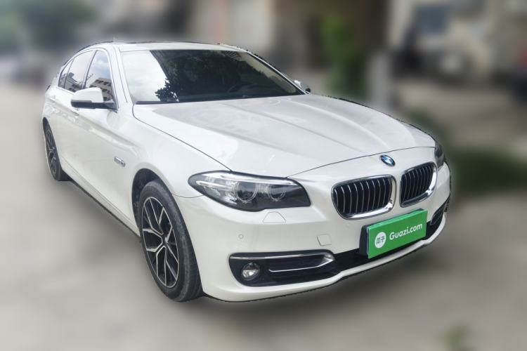 Used BMW 5 Series 2017 525Li Luxury Design Package Front Right 45 Deg