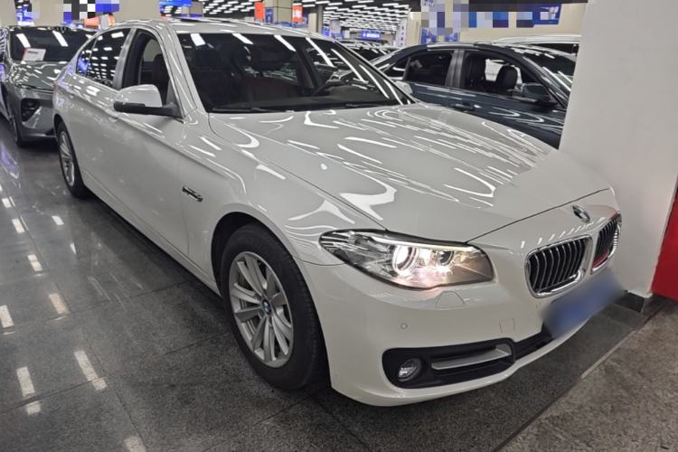 Used BMW 5 Series 2017 520Li Elegant Edition Front Right 45 Deg