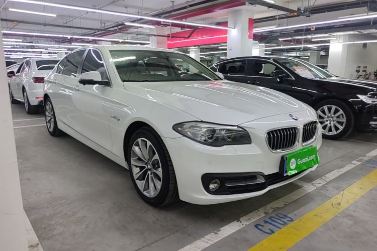 Used BMW 5 Series 2017 525Li Leading Model Front Right 45 Deg