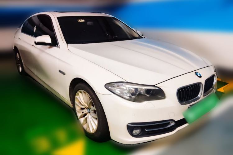 Used BMW 5 Series 2017 525Li Luxury Design Package Front Right 45 Deg