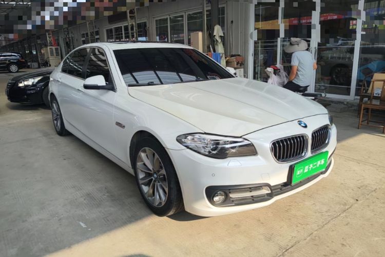 Used BMW 5 Series 2017 525Li Leading Model Front Right 45 Deg