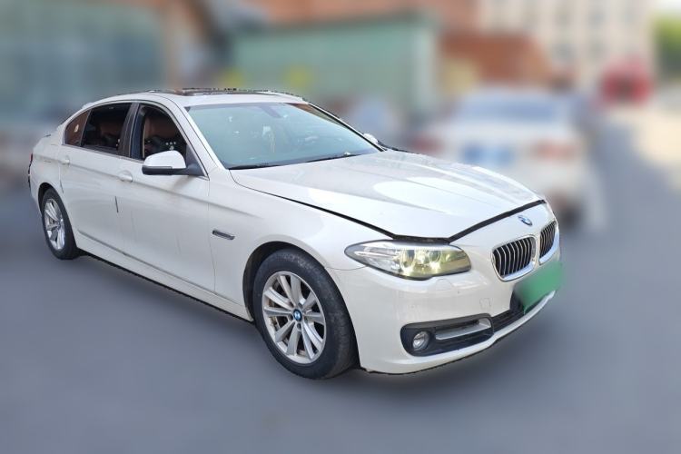 Used BMW 5 Series 2017 520Li Elegant Edition Front Right 45 Deg