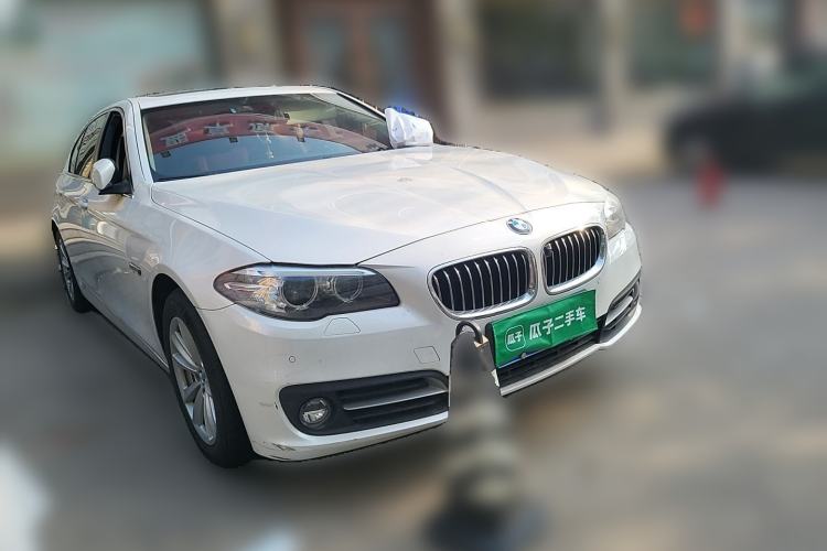 Used BMW 5 Series 2017 520Li Elegant Edition Front Right 45 Deg