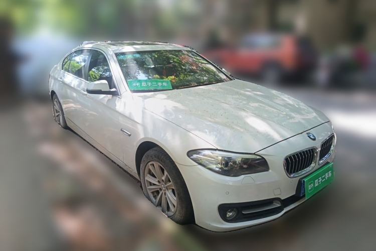 Used BMW 5 Series 2017 520Li Elegant Edition Front Right 45 Deg