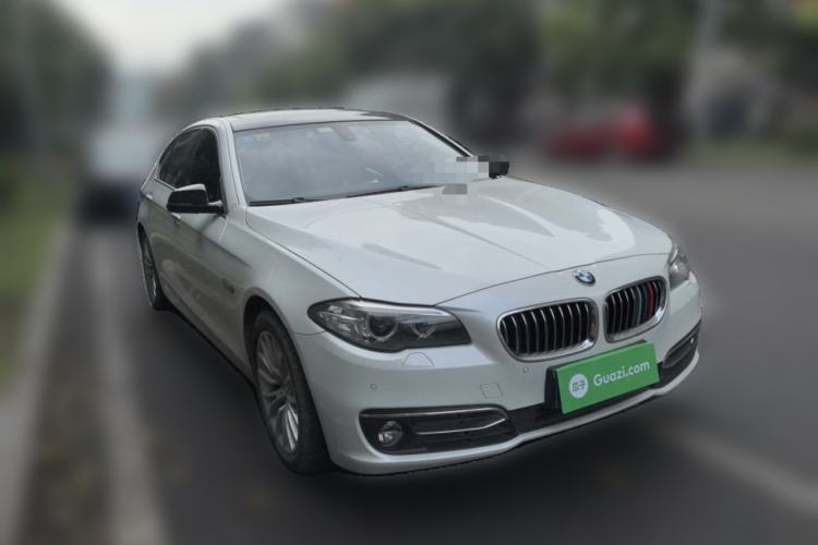 Used BMW 5 Series 2017 525Li Luxury Design Package Front Right 45 Deg