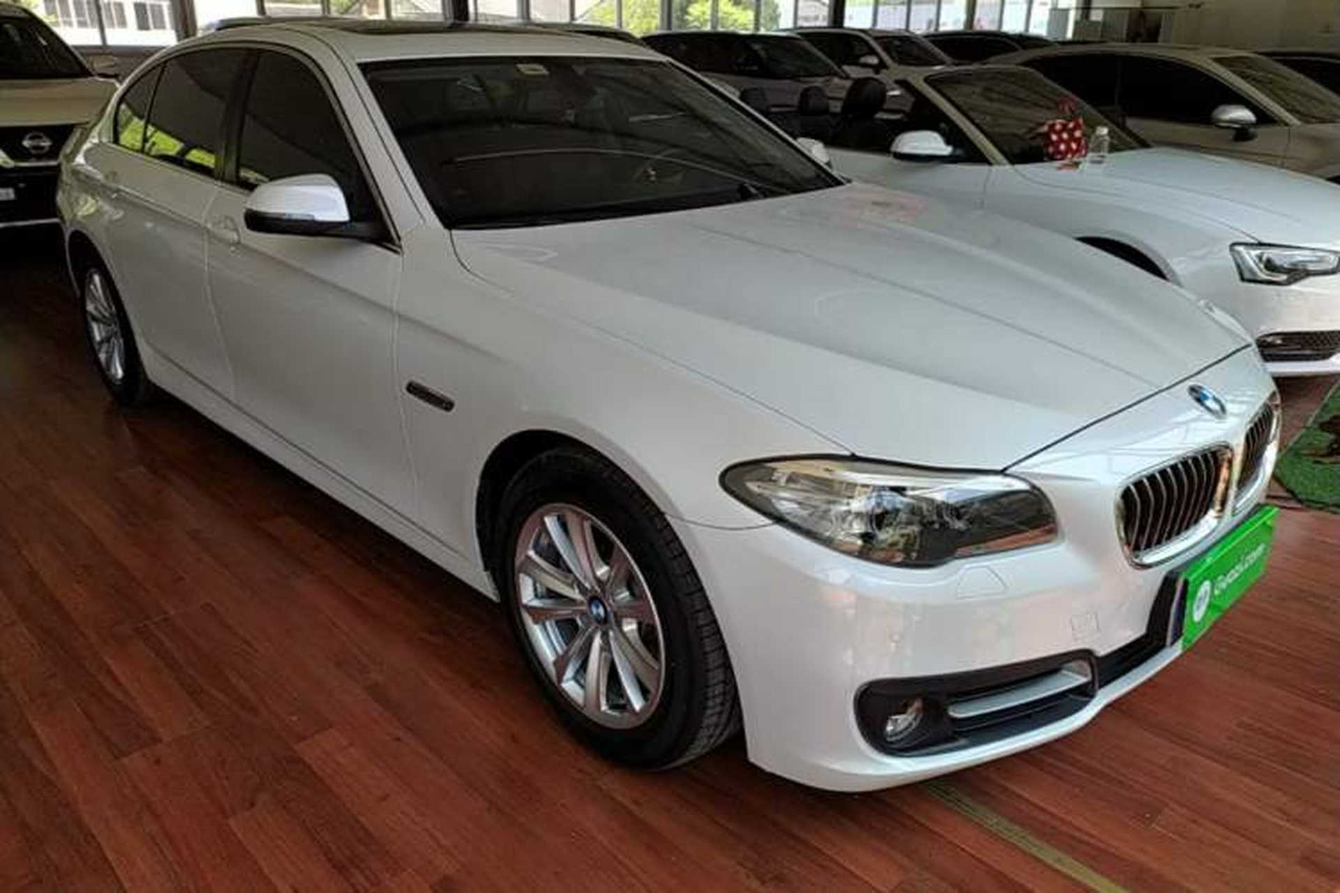 Used BMW 5 Series 2017 520Li Elegant Edition Front Right 45 Deg