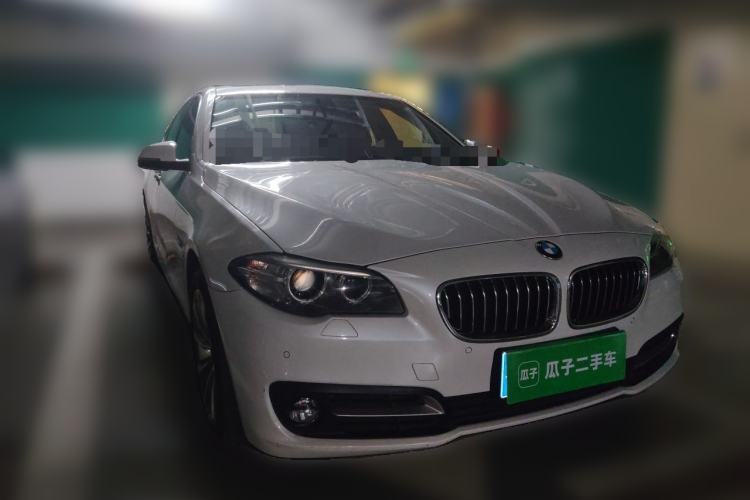 Used BMW 5 Series 2017 528Li Leading Model Front Right 45 Deg