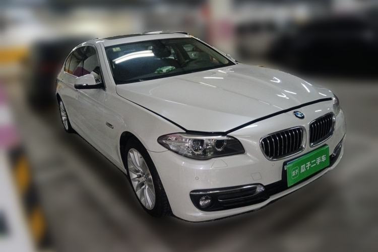 Used BMW 5 Series 2017 525Li Luxury Design Package Front Right 45 Deg