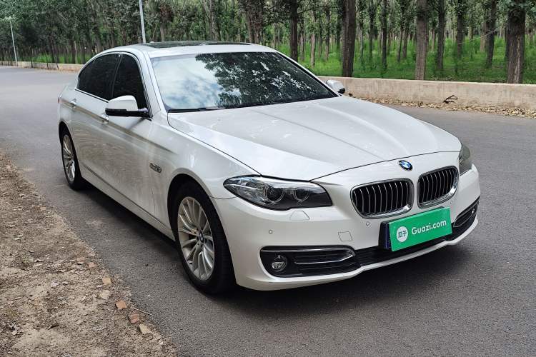 Used BMW 5 Series 2017 525Li Luxury Design Package Front Right 45 Deg