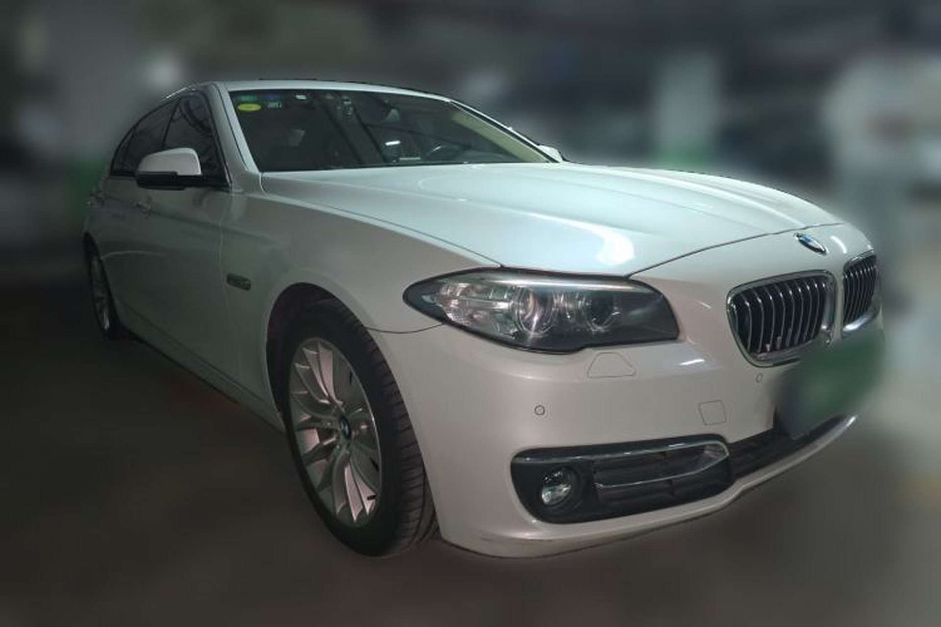 Used BMW 5 Series 2017 525Li Luxury Design Package Front Right 45 Deg