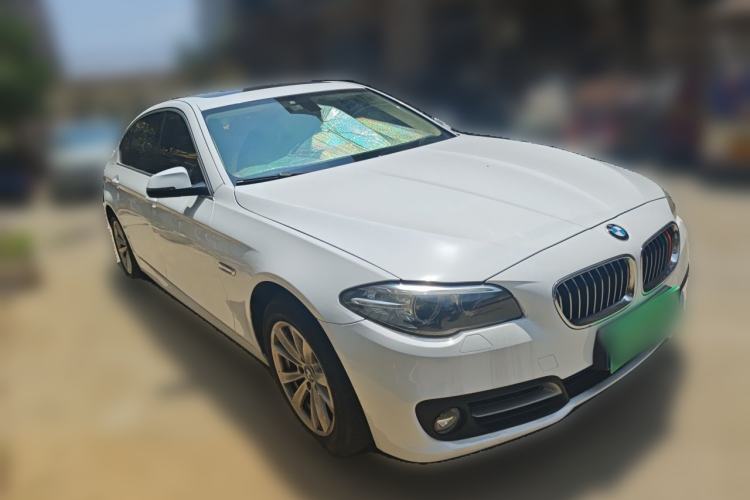 Used BMW 5 Series 2017 520Li Elegant Edition Front Right 45 Deg