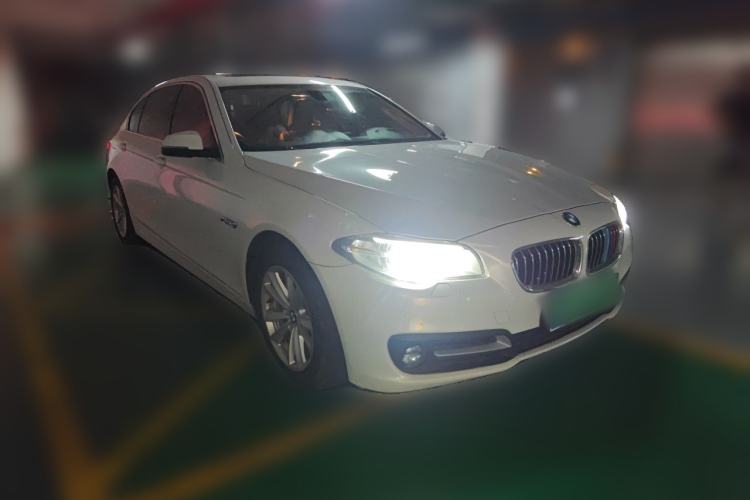 Used BMW 5 Series 2017 520Li Elegant Edition Front Right 45 Deg