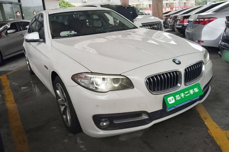 Used BMW 5 Series 2017 525Li Leading Model Front Right 45 Deg