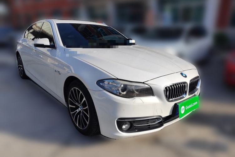 Used BMW 5 Series 2017 525Li Luxury Design Package Front Right 45 Deg