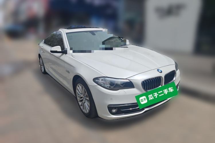 Used BMW 5 Series 2017 525Li Luxury Design Package Front Right 45 Deg