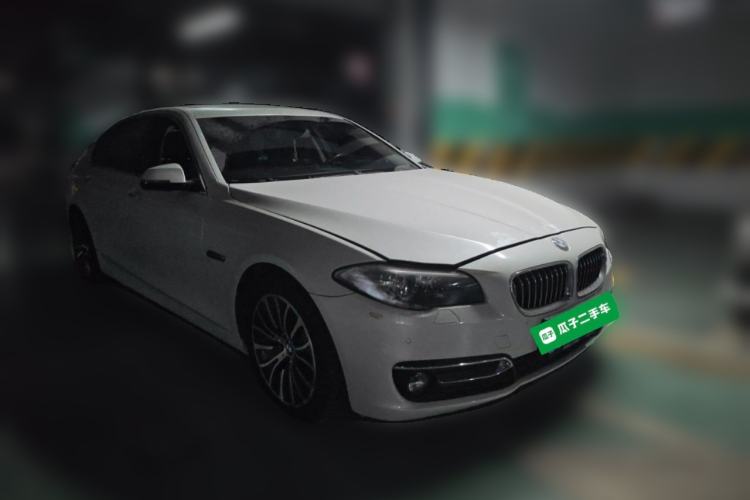 Used BMW 5 Series 2017 525Li Luxury Design Package Front Right 45 Deg