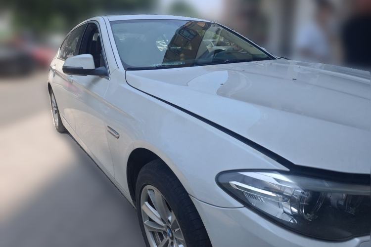 Used BMW 5 Series 2017 520Li Elegant Edition Front Right 45 Deg