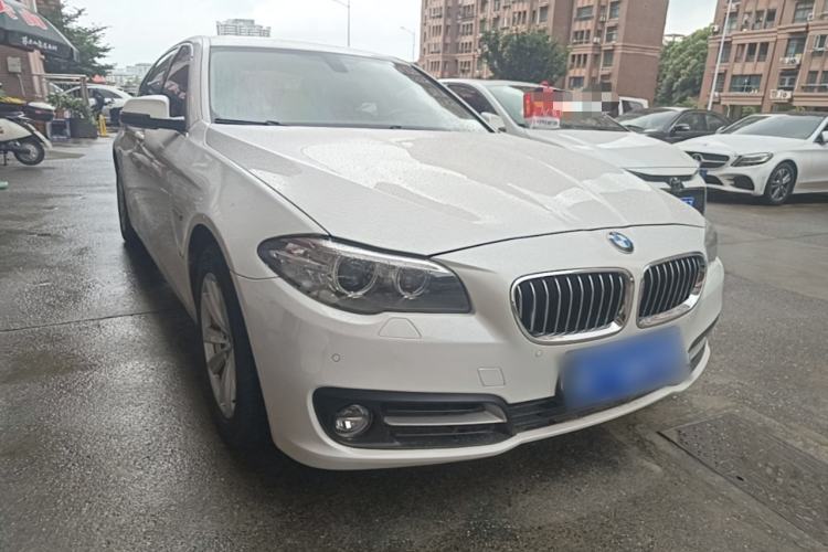 Used BMW 5 Series 2017 520Li Elegant Edition Front Right 45 Deg