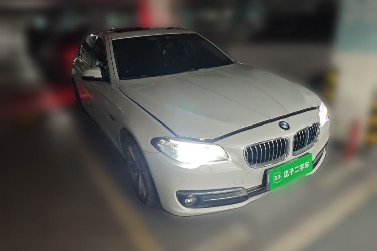 Used BMW 5 Series 2017 528Li Leading Model Front Right 45 Deg