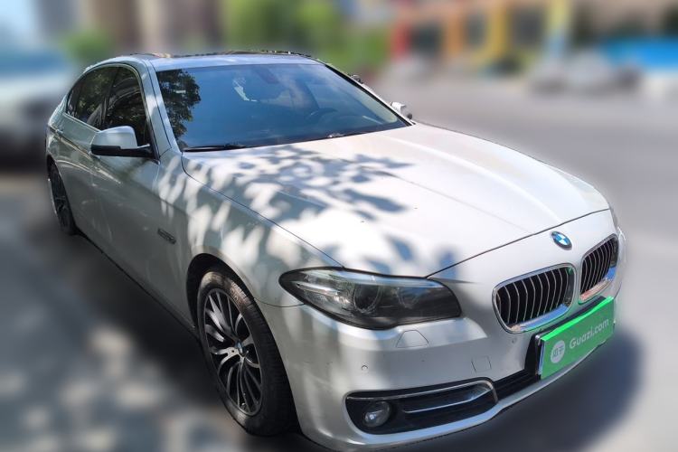 Used BMW 5 Series 2017 525Li Luxury Design Package Front Right 45 Deg