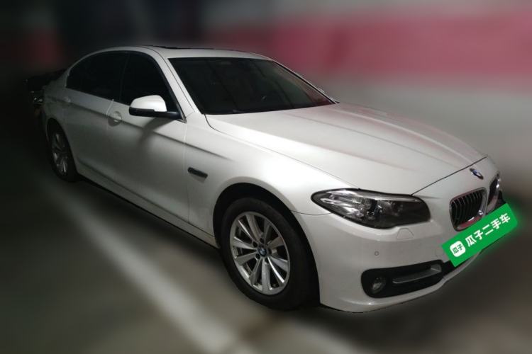 Used BMW 5 Series 2017 520Li Elegant Edition Front Right 45 Deg