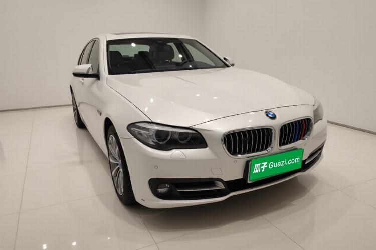 Used BMW 5 Series 2017 528Li Leading Model Front Right 45 Deg