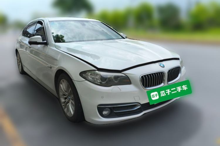 Used BMW 5 Series 2017 525Li Luxury Design Package Front Right 45 Deg