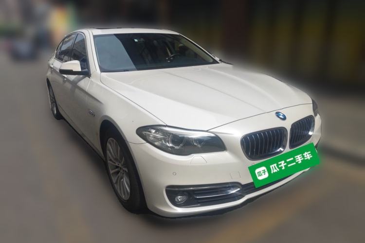 Used BMW 5 Series 2017 525Li Luxury Design Package Front Right 45 Deg