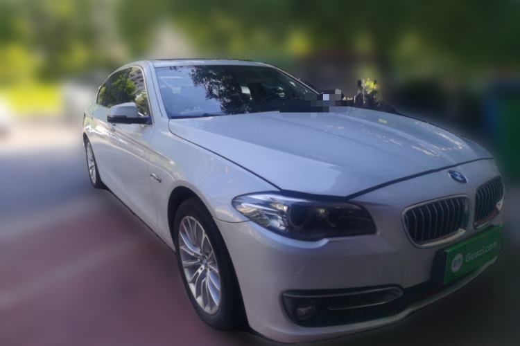 Used BMW 5 Series 2017 525Li Luxury Design Package Front Right 45 Deg