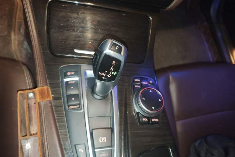 Used BMW 5 Series 2017 525Li Leading Model Gear Lever