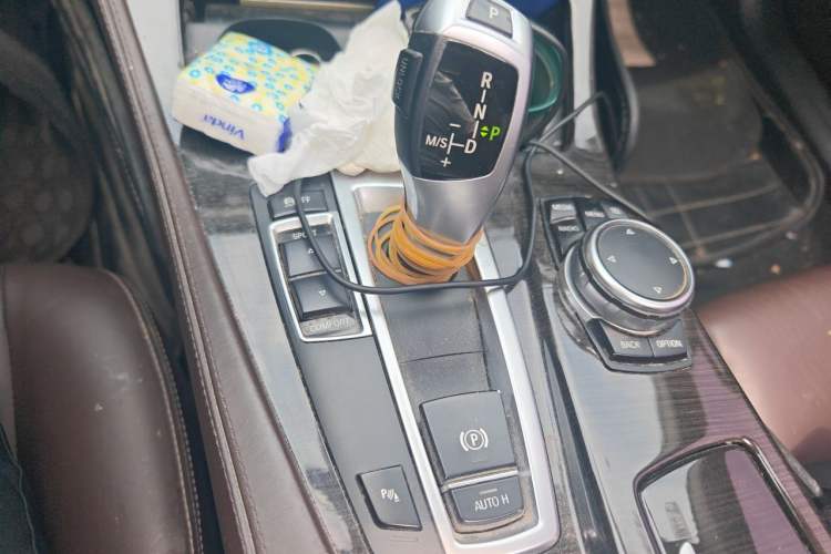 Used BMW 5 Series 2017 525Li Leading Model Gear Lever